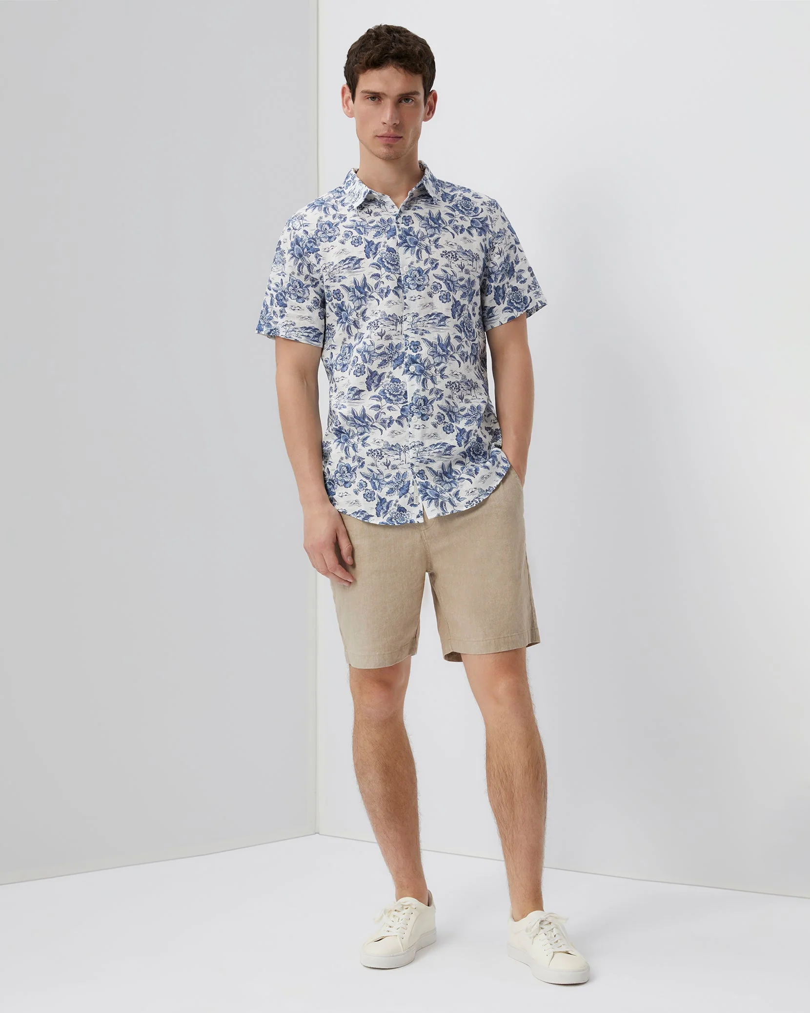 Mens | 4-way Stretch Hybrid 7" Walk Short | Sand - Image 4