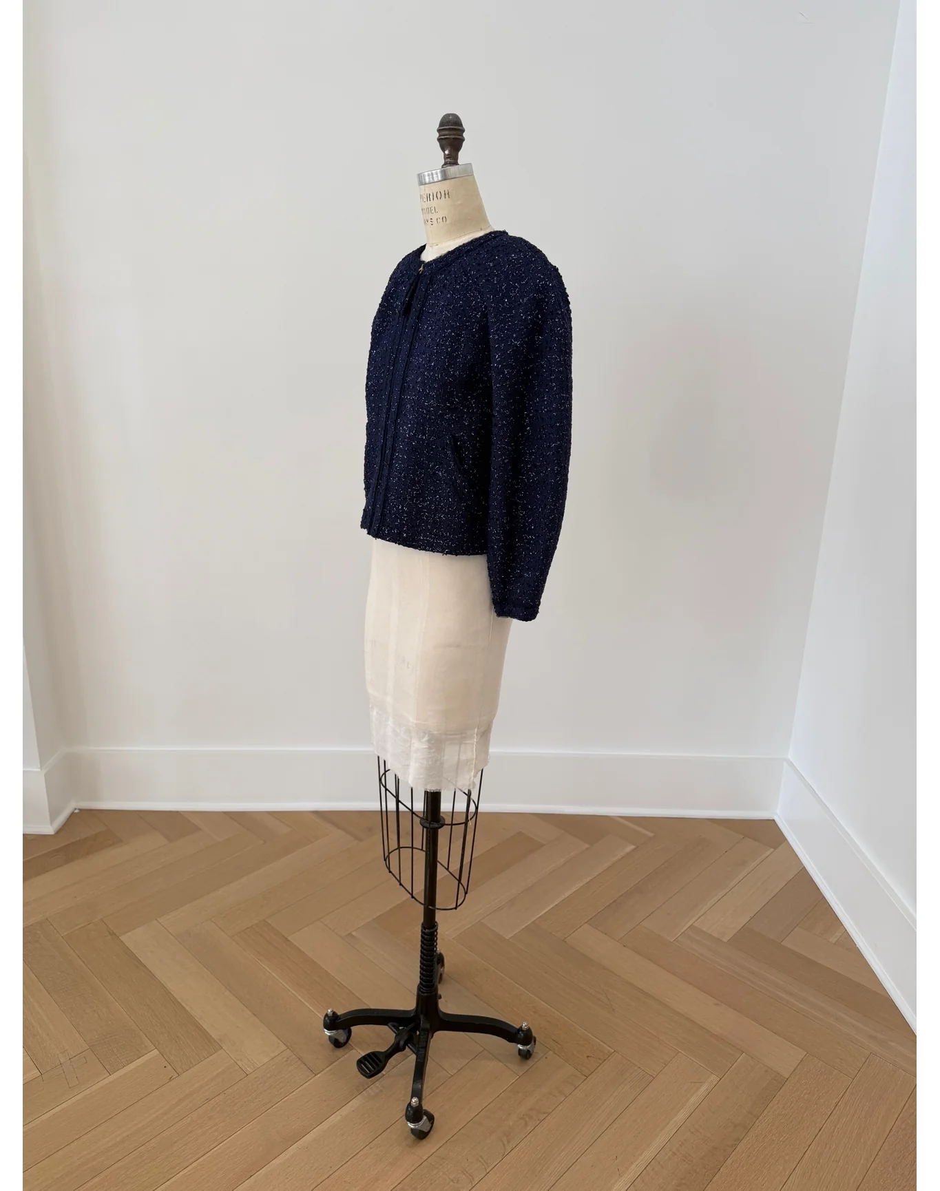 Collarless Arc Sleeve Jacket | Midnight - Image 2
