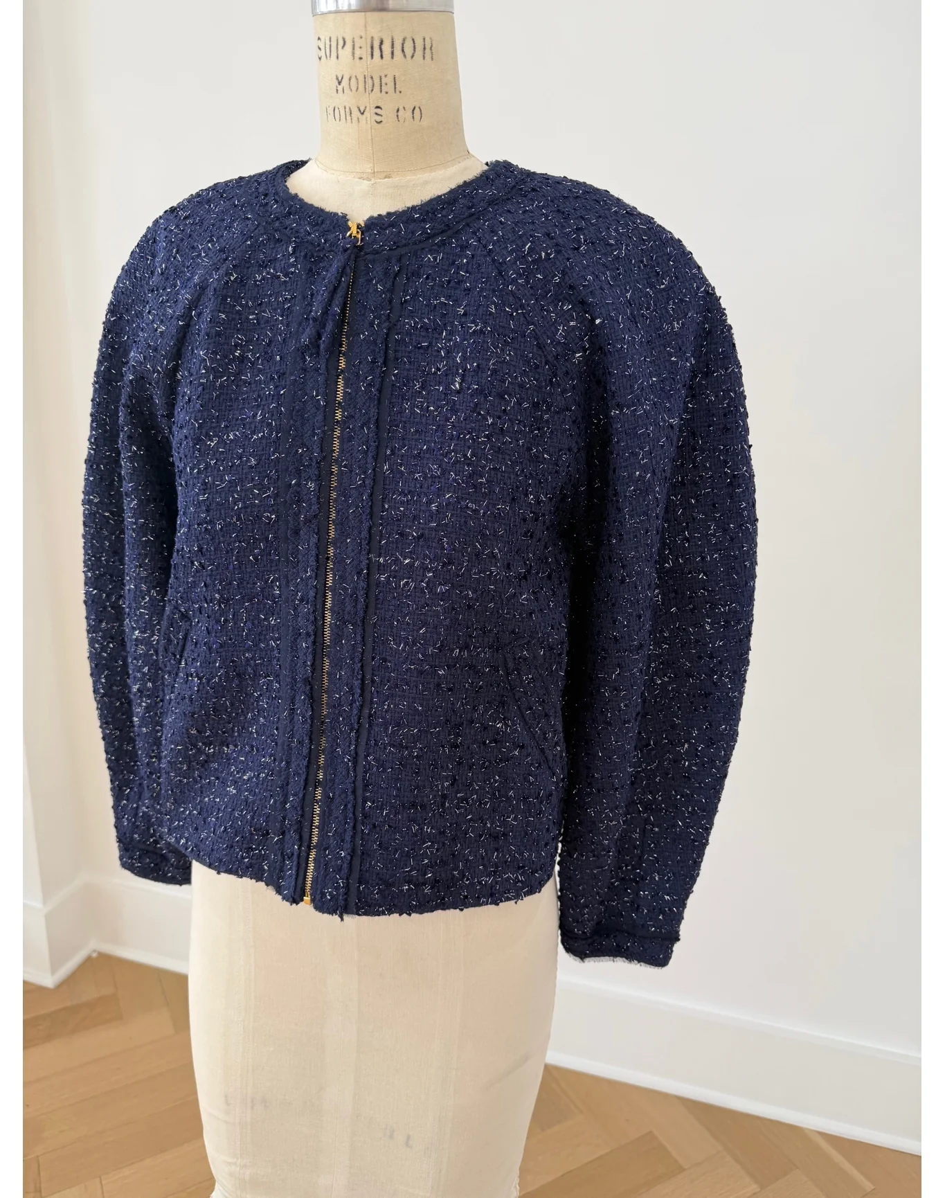 Collarless Arc Sleeve Jacket | Midnight - Image 4