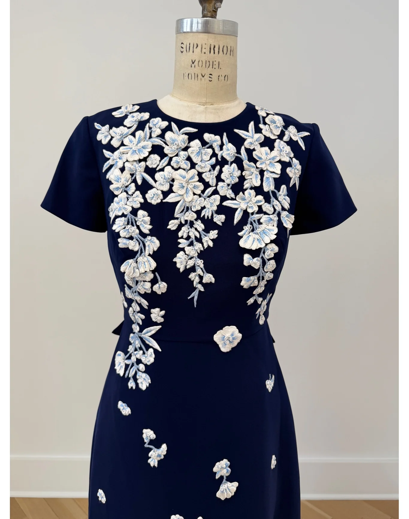 Embroidered Short Sleeve Gown with Bows | Midnight Multi - Image 4