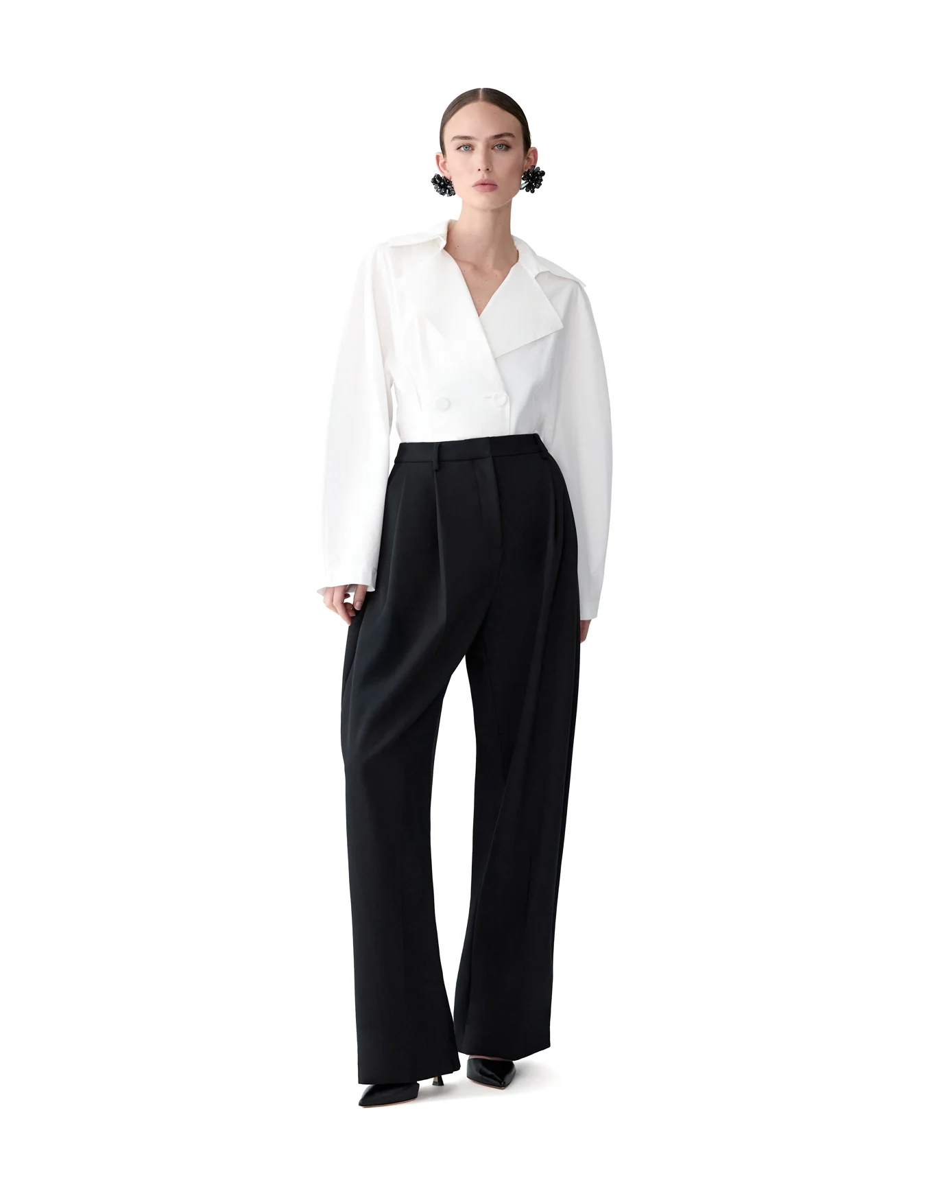 Kaia Mid-Rise Pleated Pant | Black - Image 3