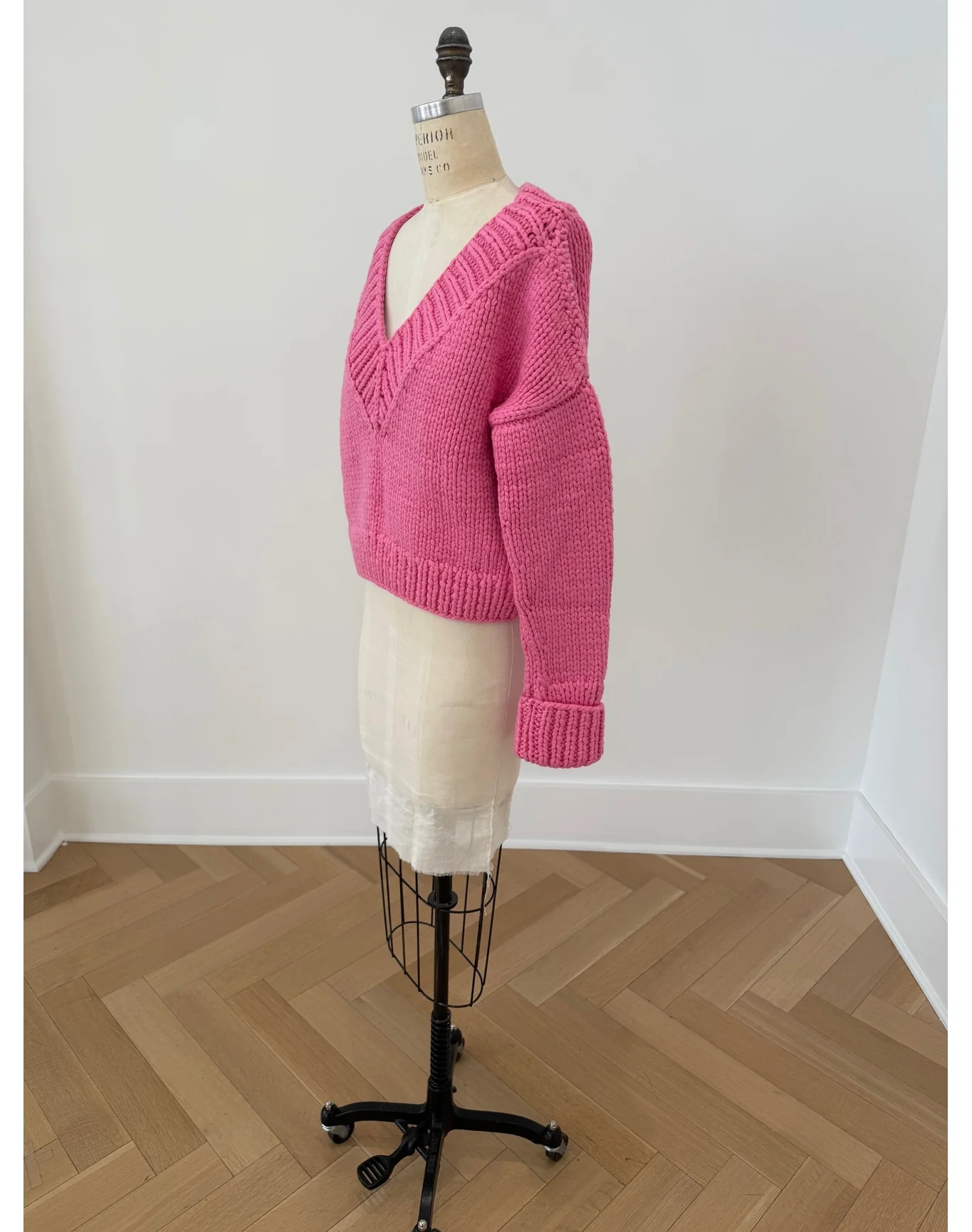 V-Neck Sweater | Happy Pink - Image 2
