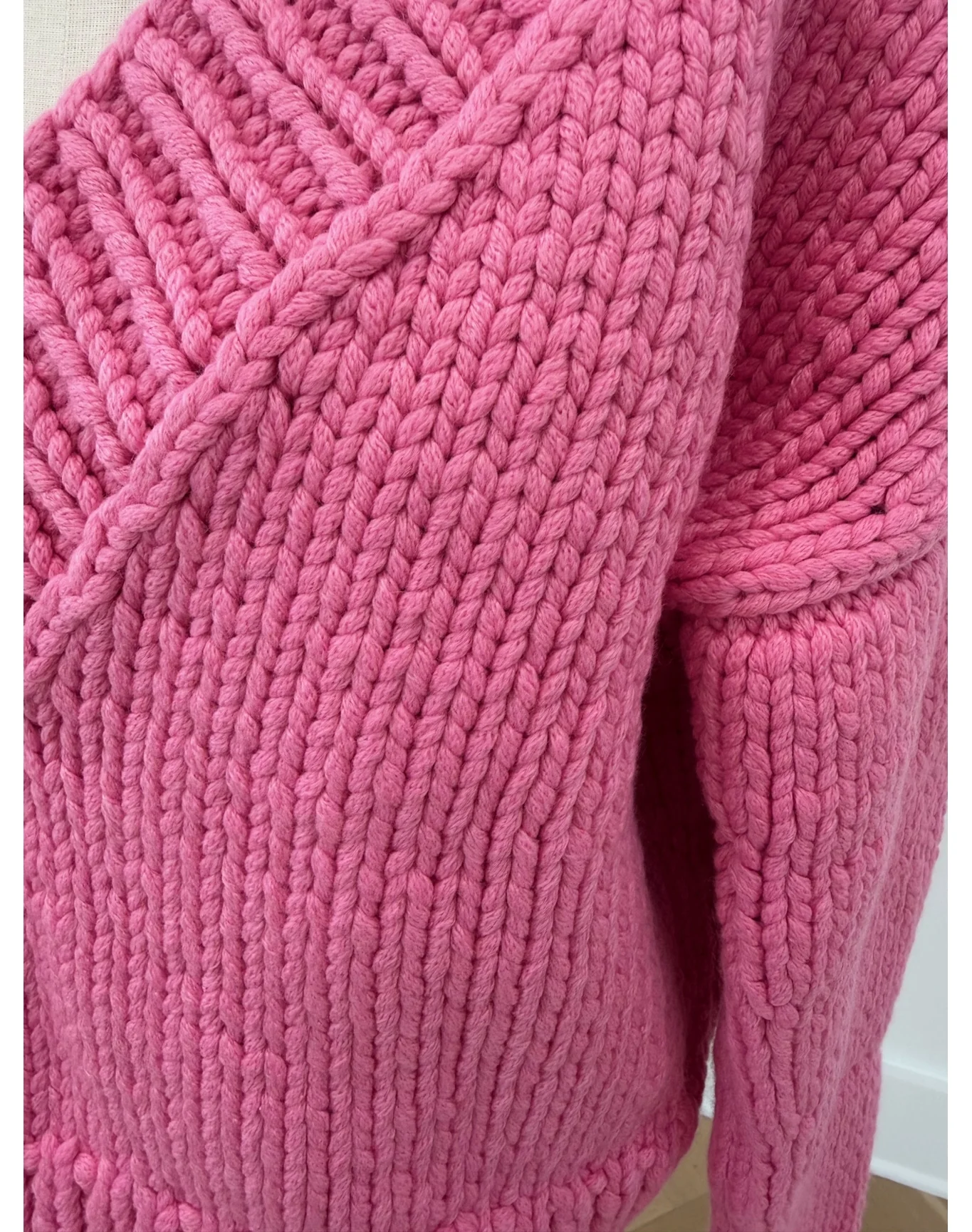 V-Neck Sweater | Happy Pink - Image 5
