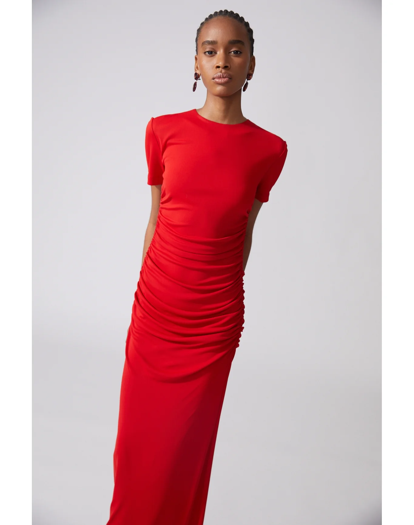 Short Sleeve Crewneck Ruched Midi Dress | Herrera Red - Image 4