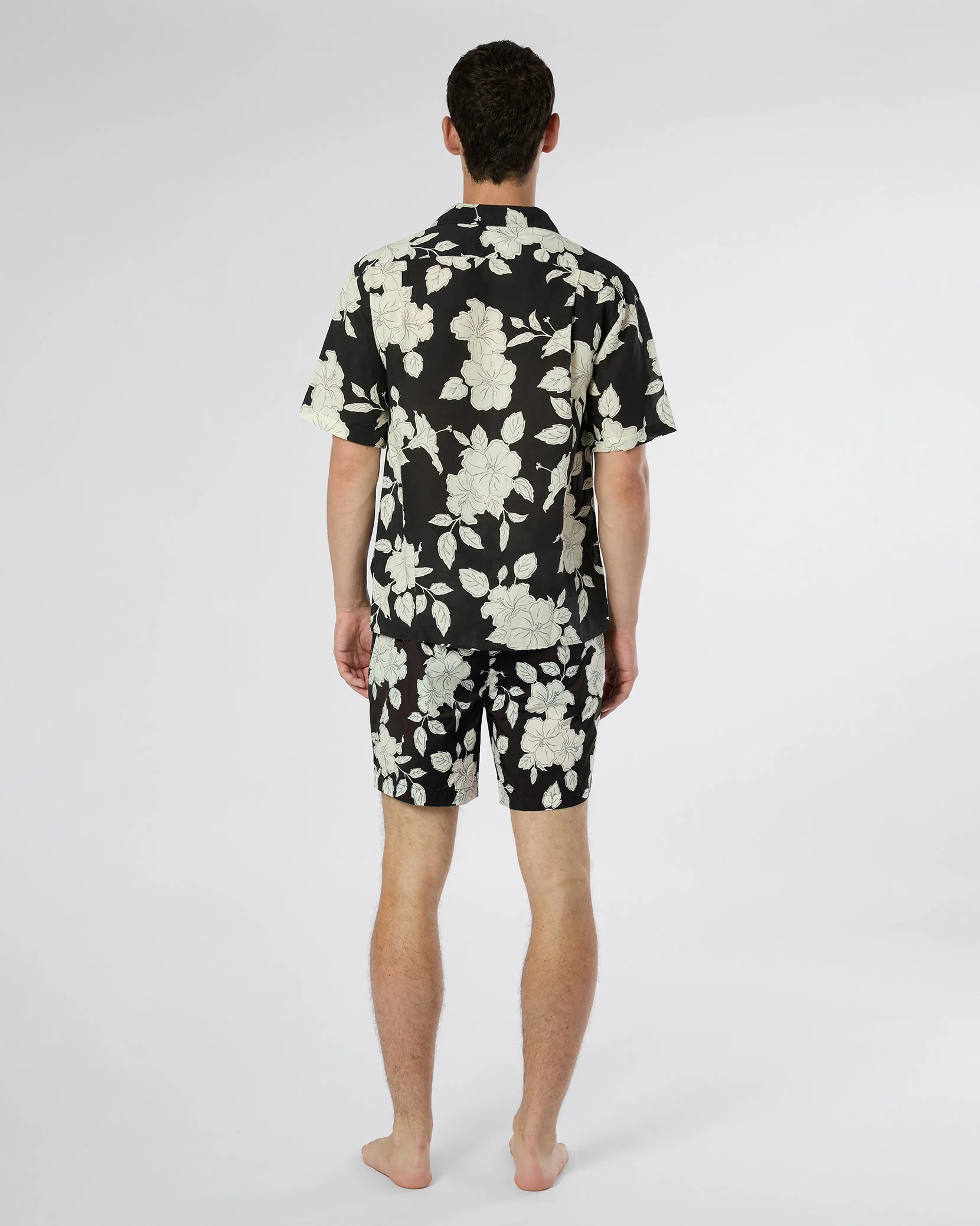 Mens | Charles 7" Swim Trunk | Black/Off White - Image 6