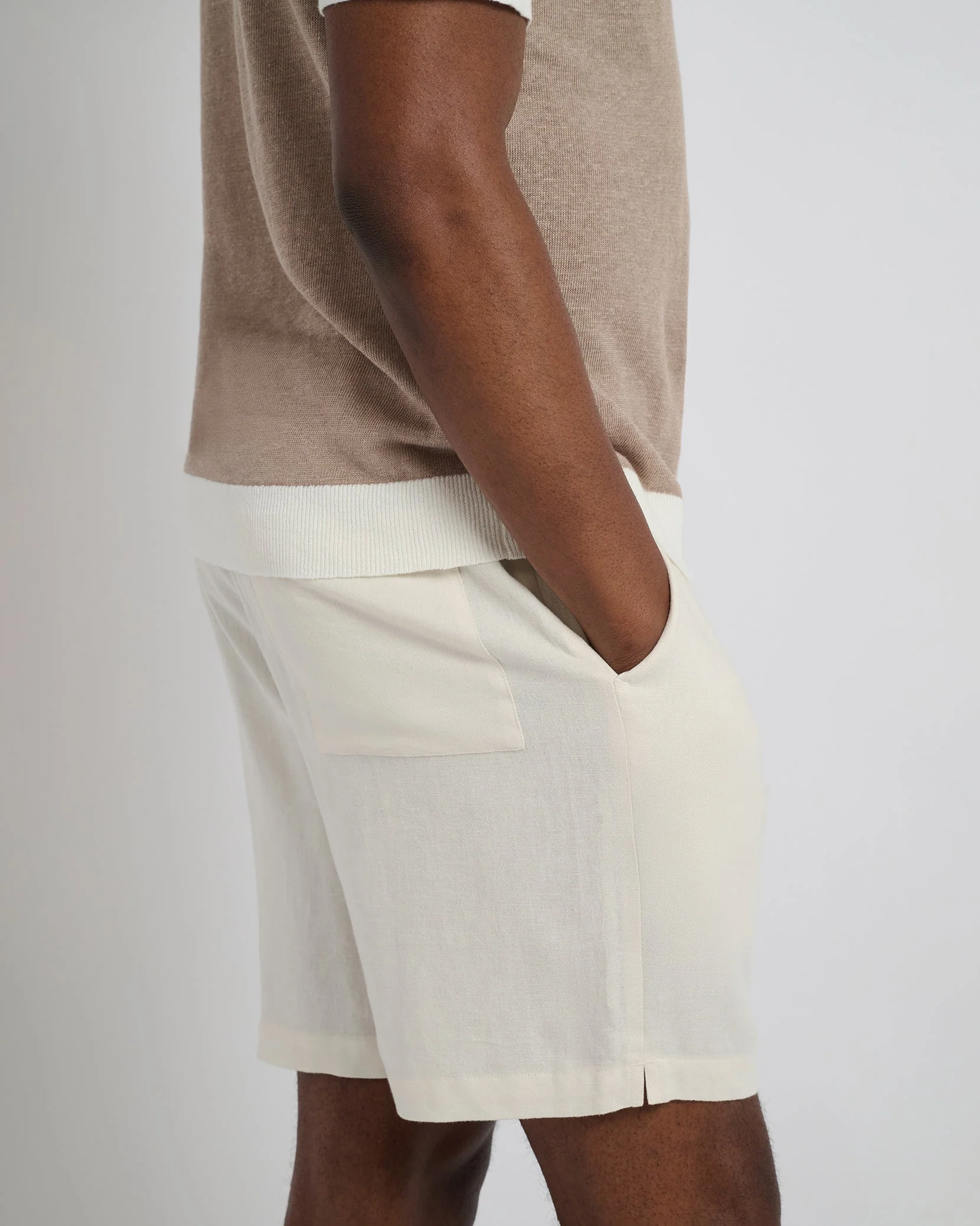 Mens | Classic 6" Pull On Linen Short | Oat - Image 3