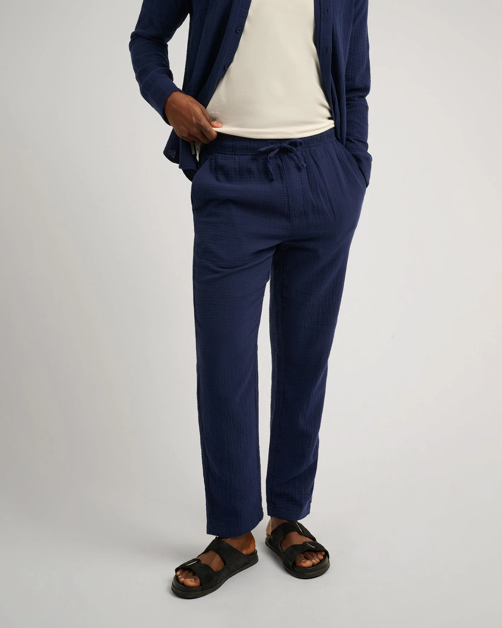 Mens | Cotton Gauze Pull-on Pant | Deep Navy - Image 2