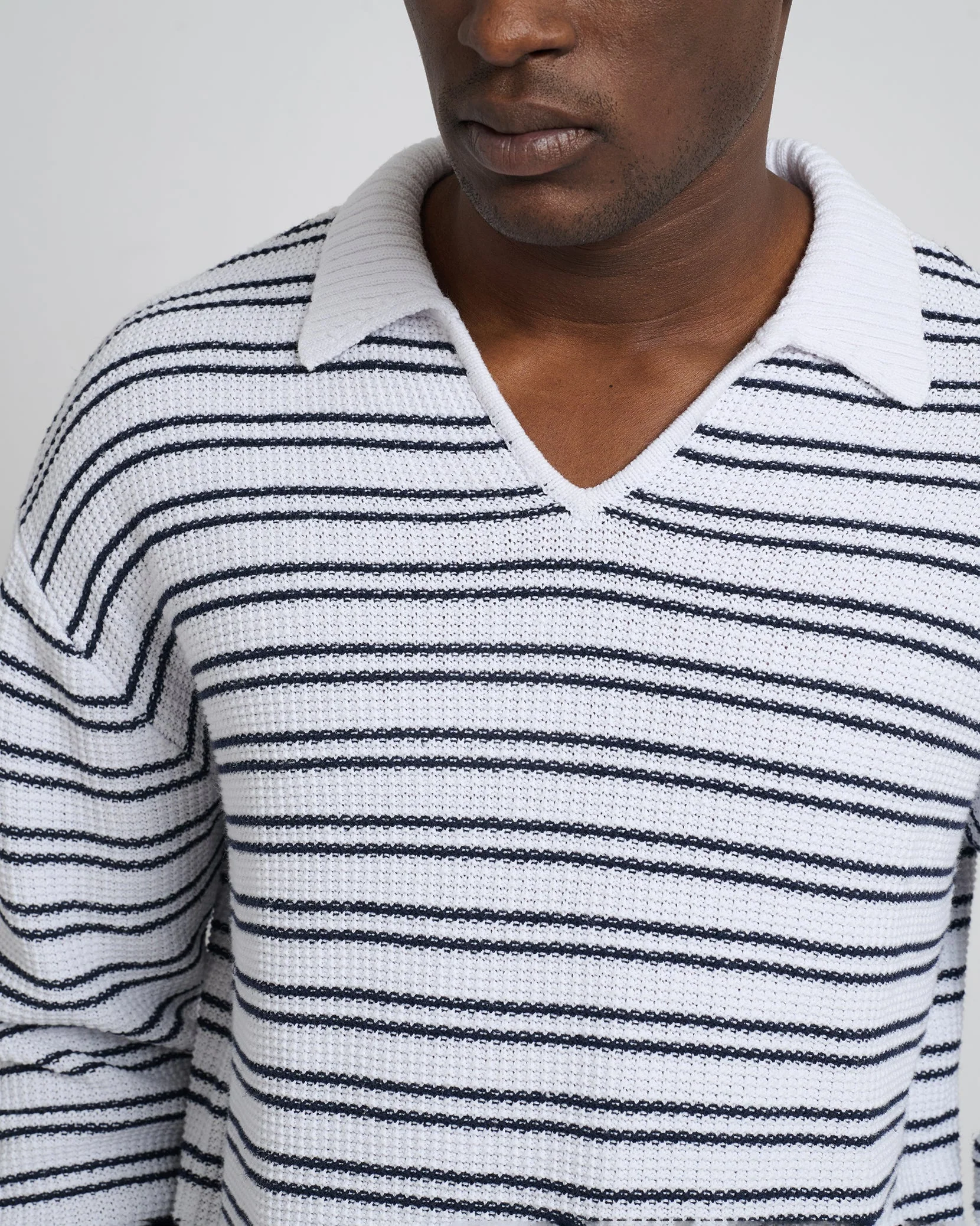 Mens | Cotton Linen Textured Long Sleeve Polo | White/Deep Navy - Image 2
