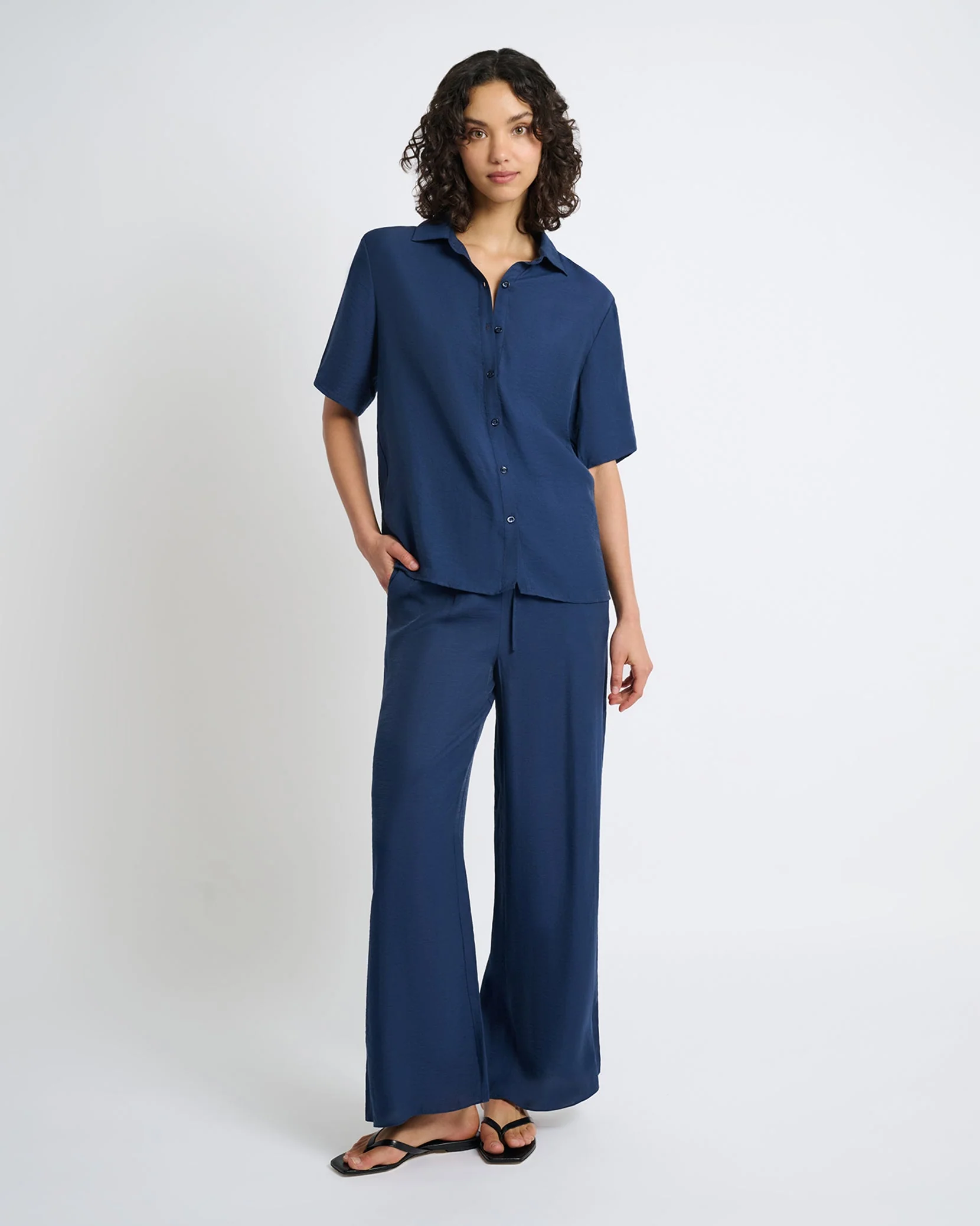 Womens | Crinkle Oversized Short Sleeve Button Up Shirt | Deep Navy - Image 3