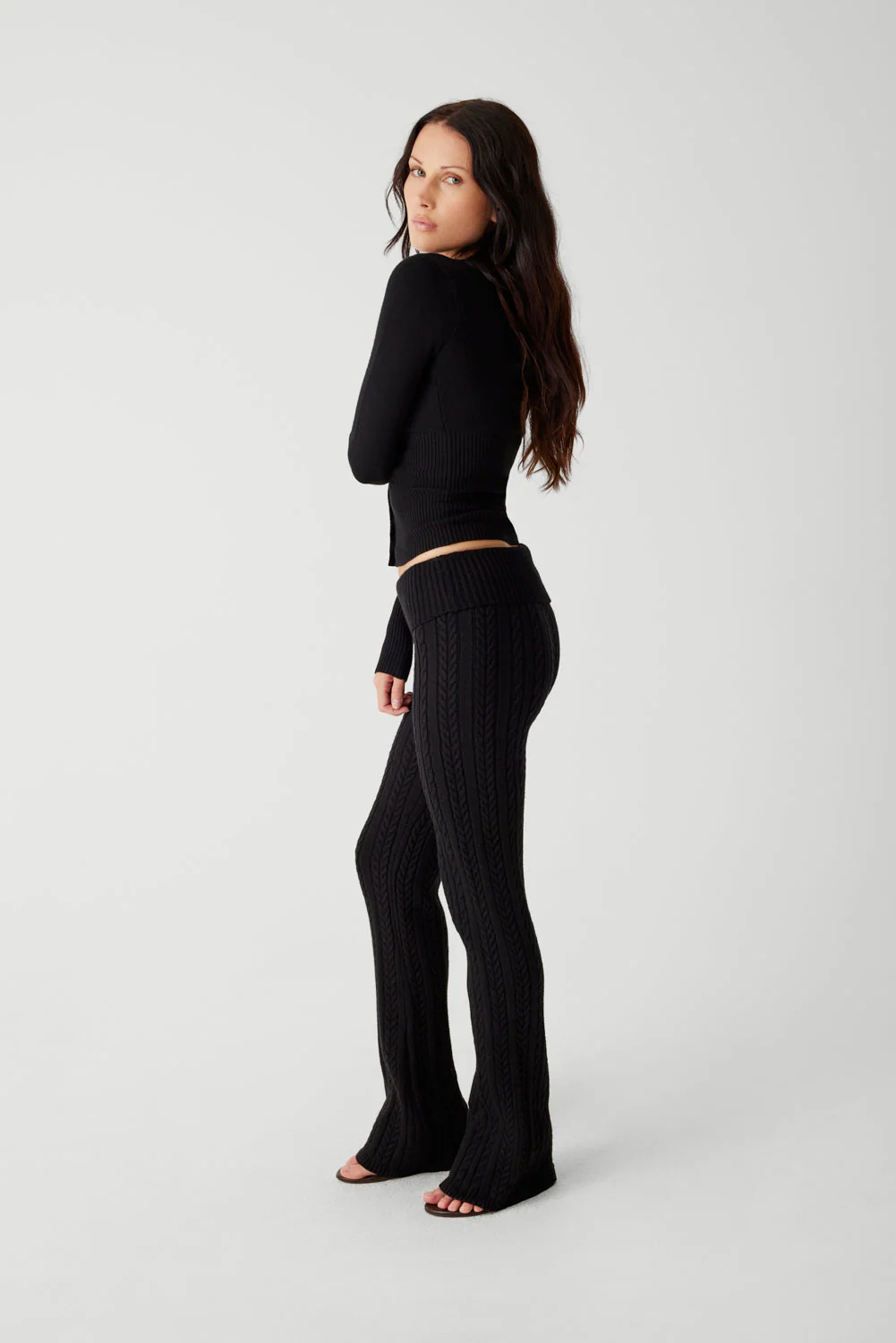 Lenon Cloud Knit Button Up Cardigan | Black - Image 5