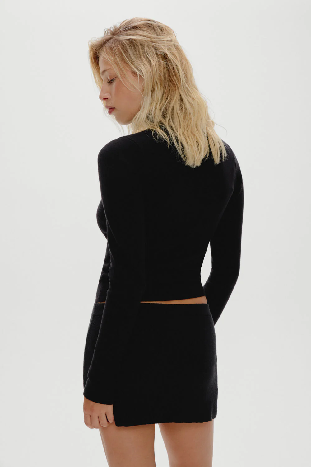 Milo Knit Turtleneck Sweater | Black - Image 4