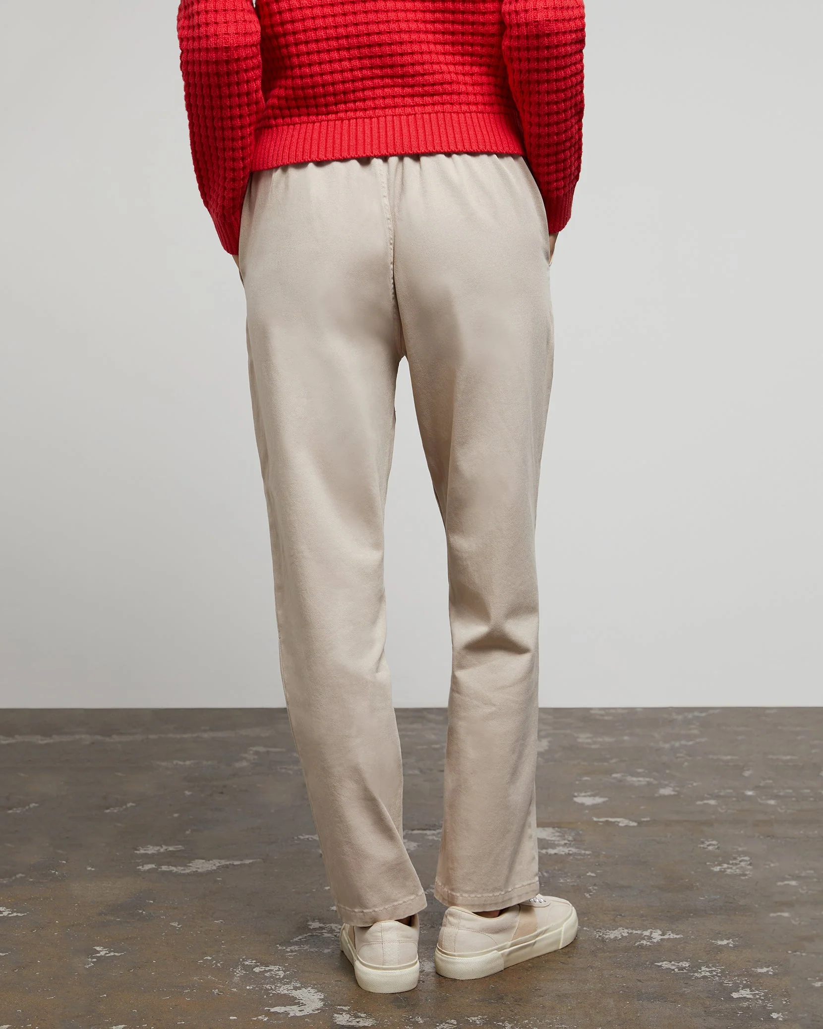 Mens | Garment Dye Elastic Chino Pant | Charcoal - Image 11