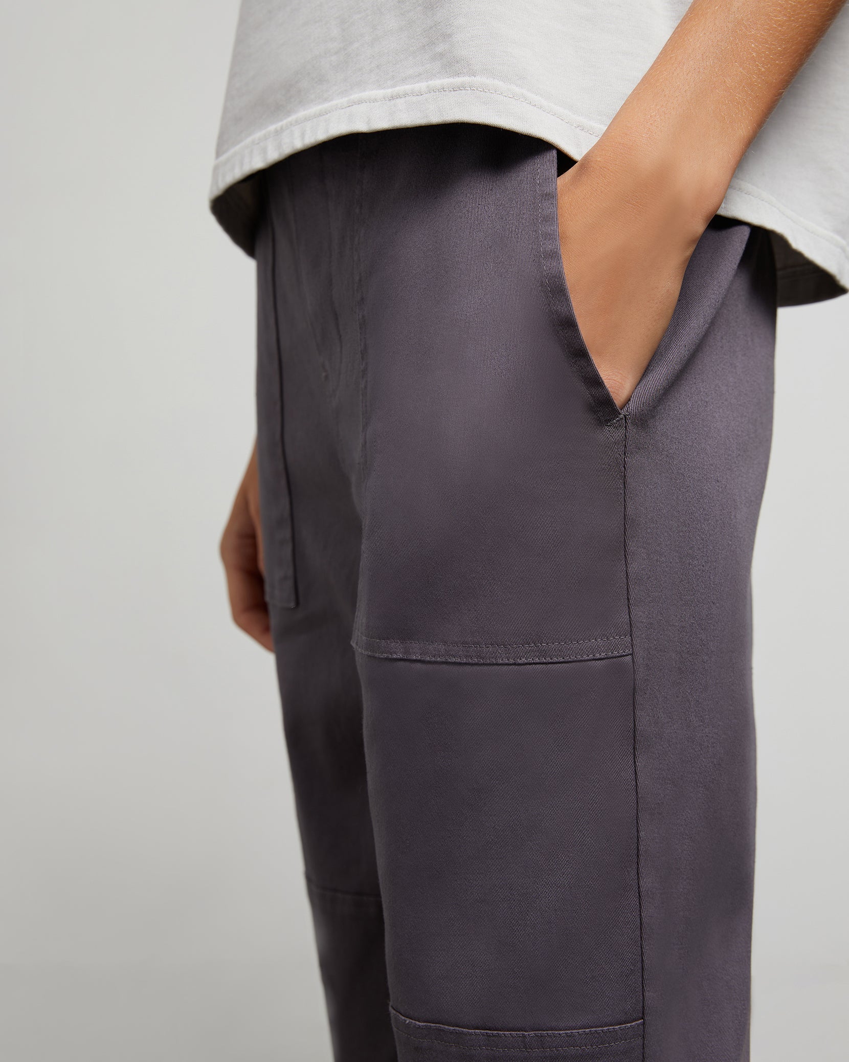 Mens | Garment Dye Elastic Chino Pant | Charcoal - Image 5