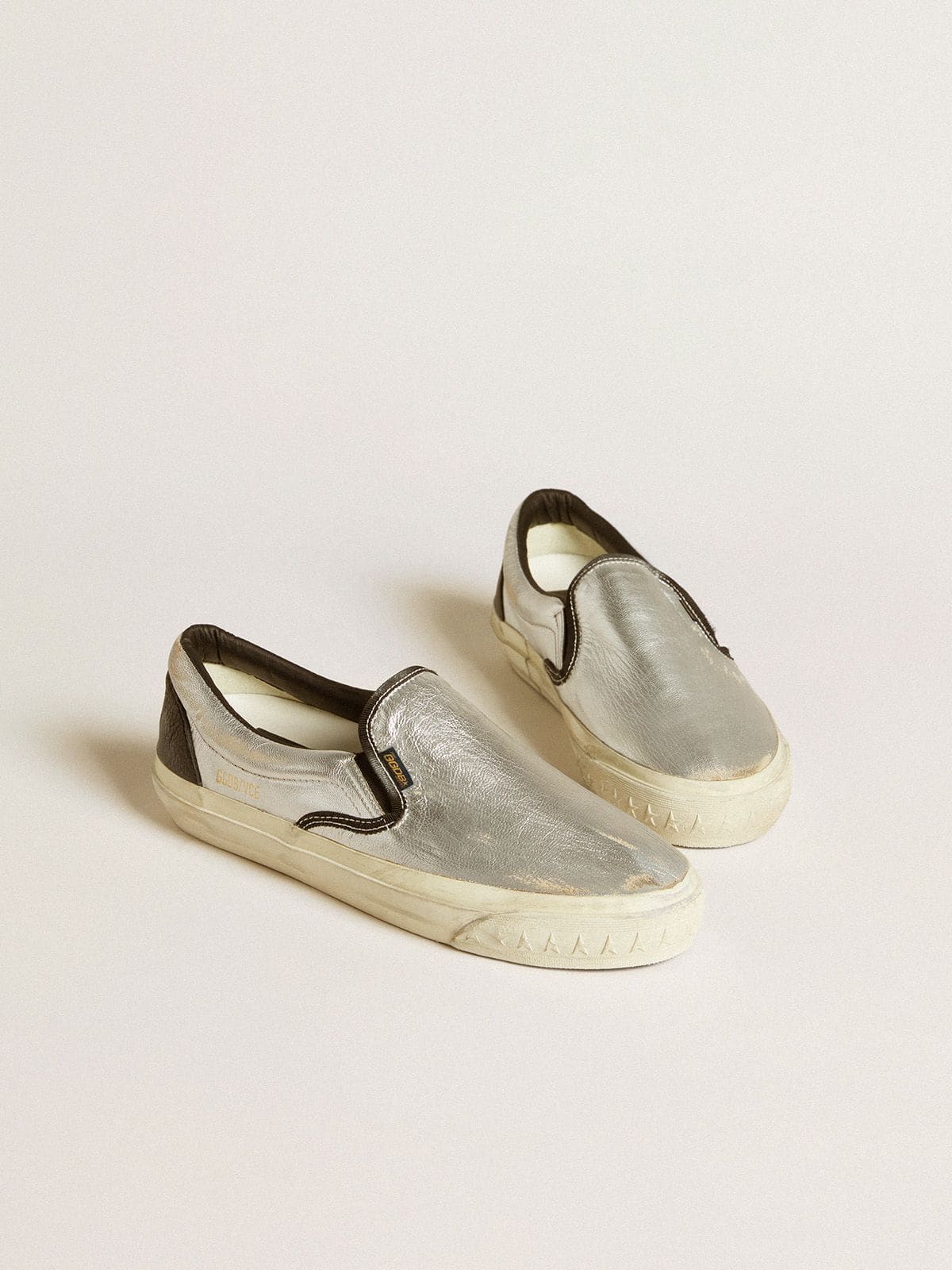 Men | Vce Penstar Metallic Silver Leather with Black Leather Heel Tab | Silver x Black - Image 3