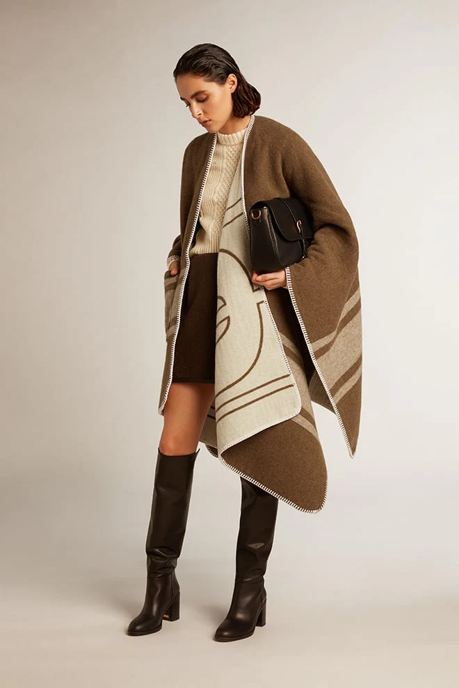 Unisex | Double-Sided Cape Military-Green Wool Blend | Army Green x Off White - Image 3
