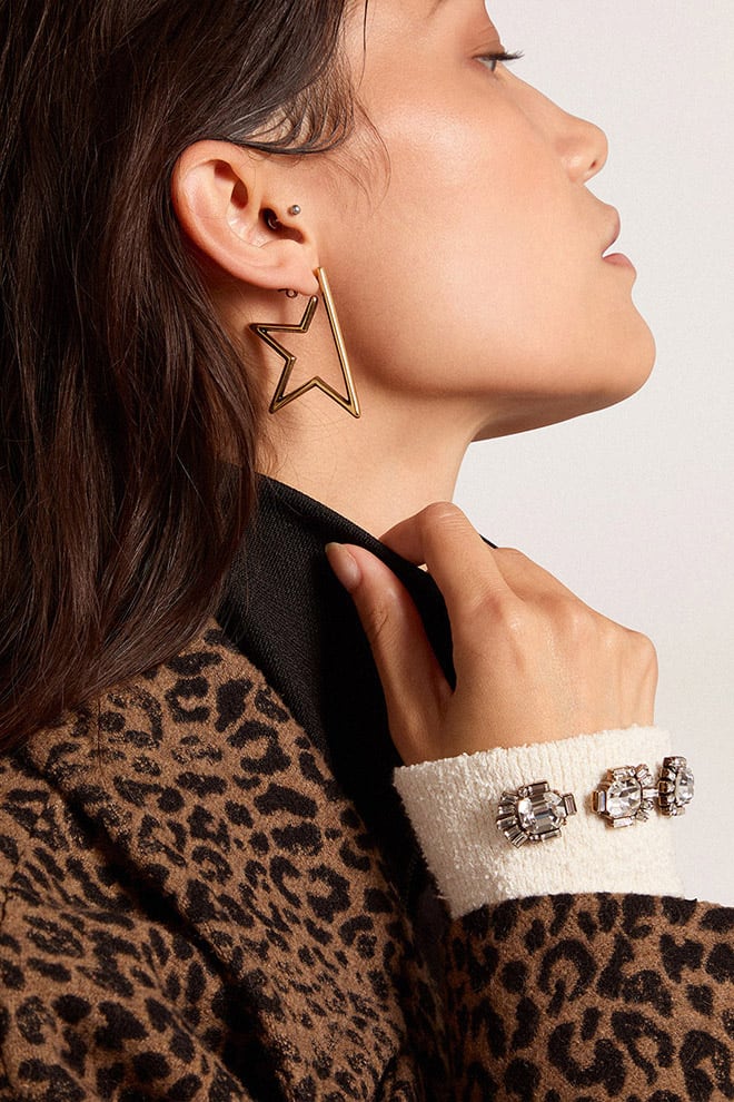 Unisex | White Cuff with Baguette-Shaped Crystals | Vintage White x Antique Gold - Image 7