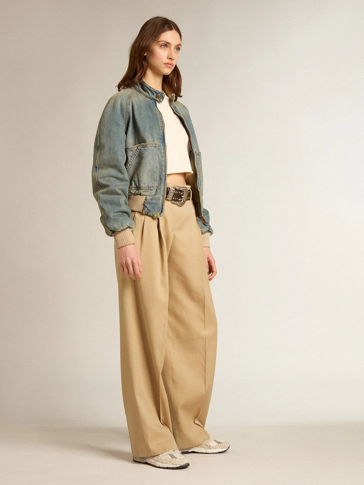 Women | Aged White Cotton Cropped Sweatshirt | Heritage White x Blue - Image 7