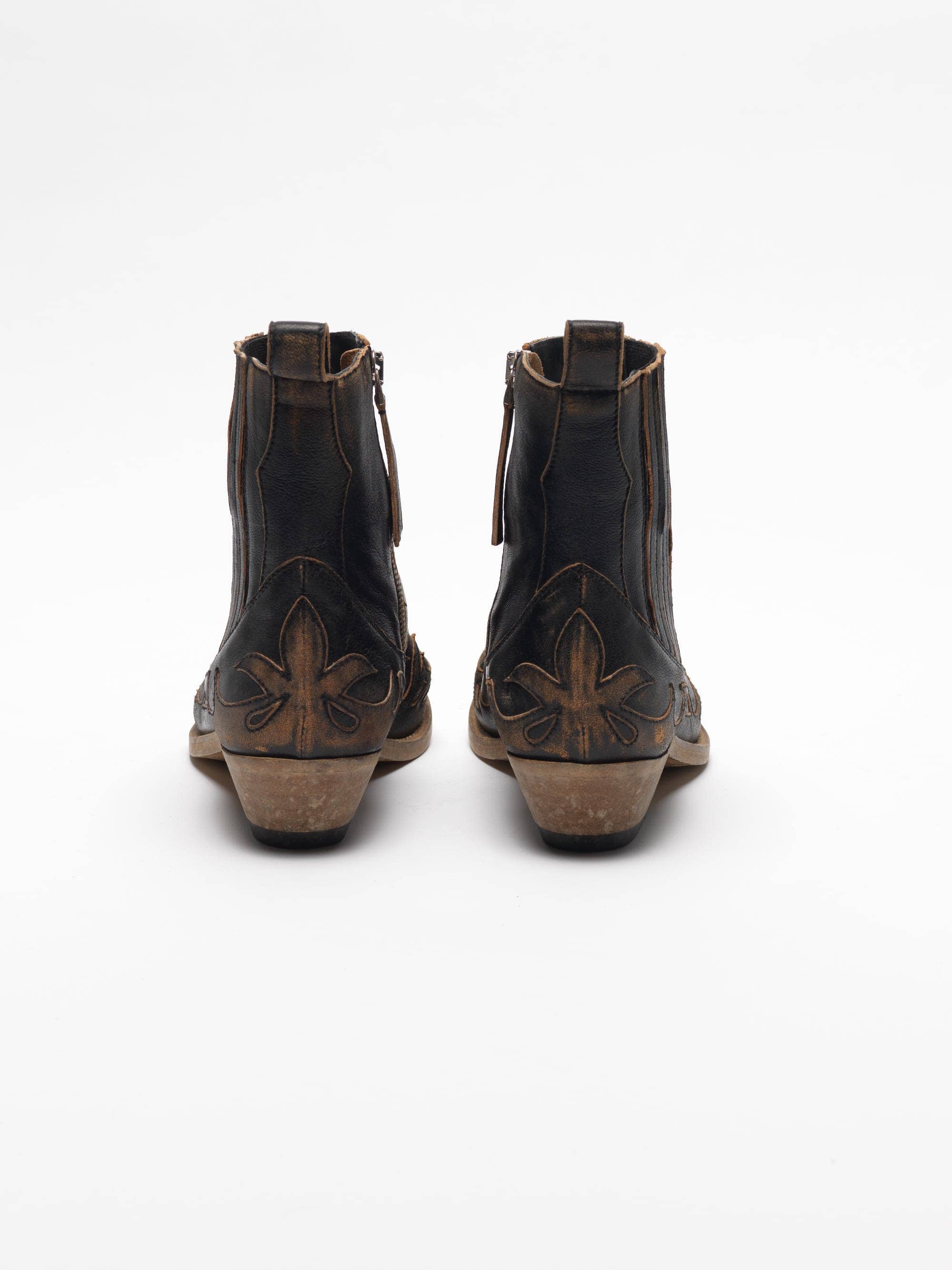Women | Black Aged-Leather Santiago Ankle Boots - Image 5