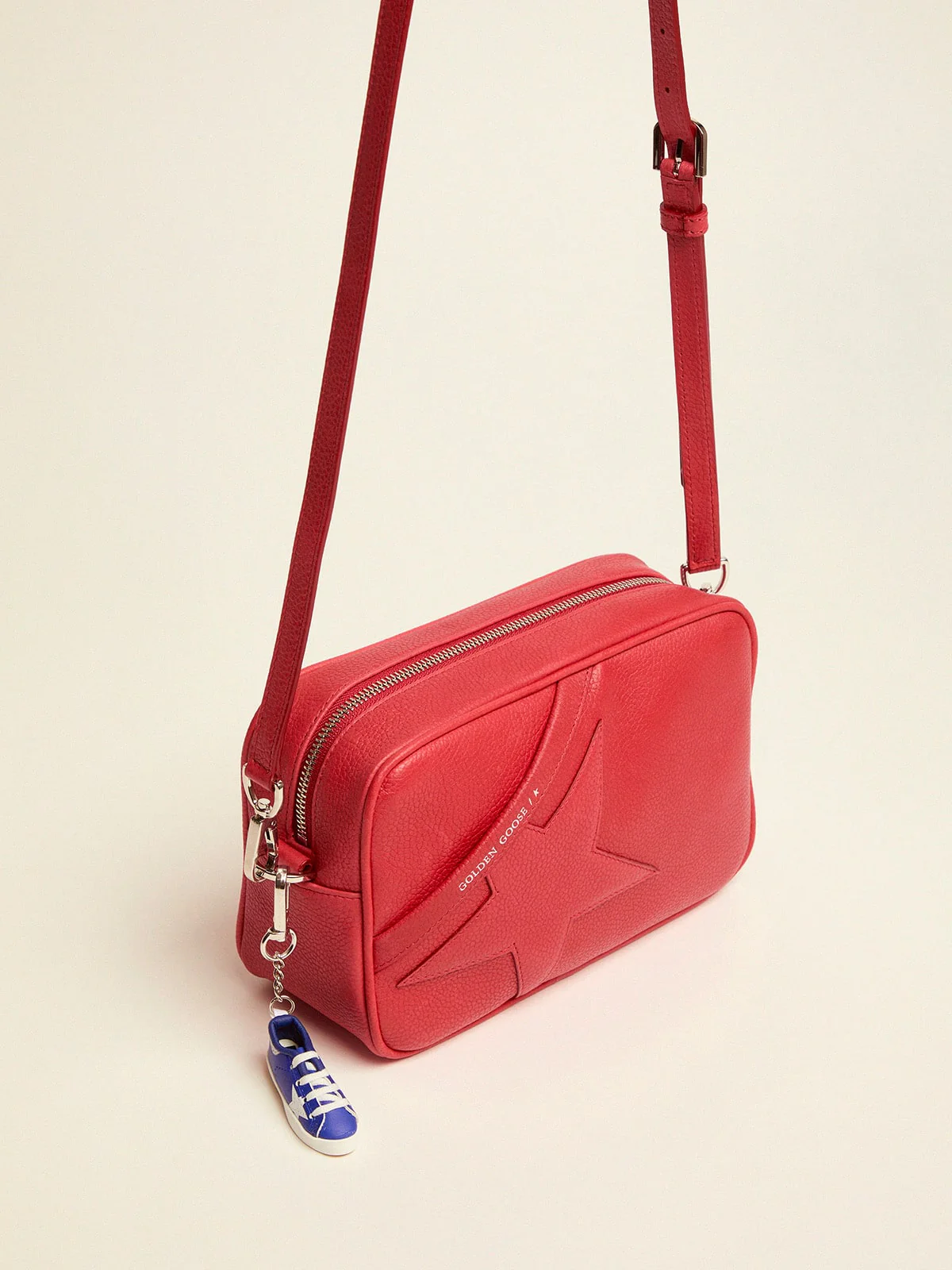 Women | Star Bag with Shoulder Strap Made Of Pebbled Leather - Image 3