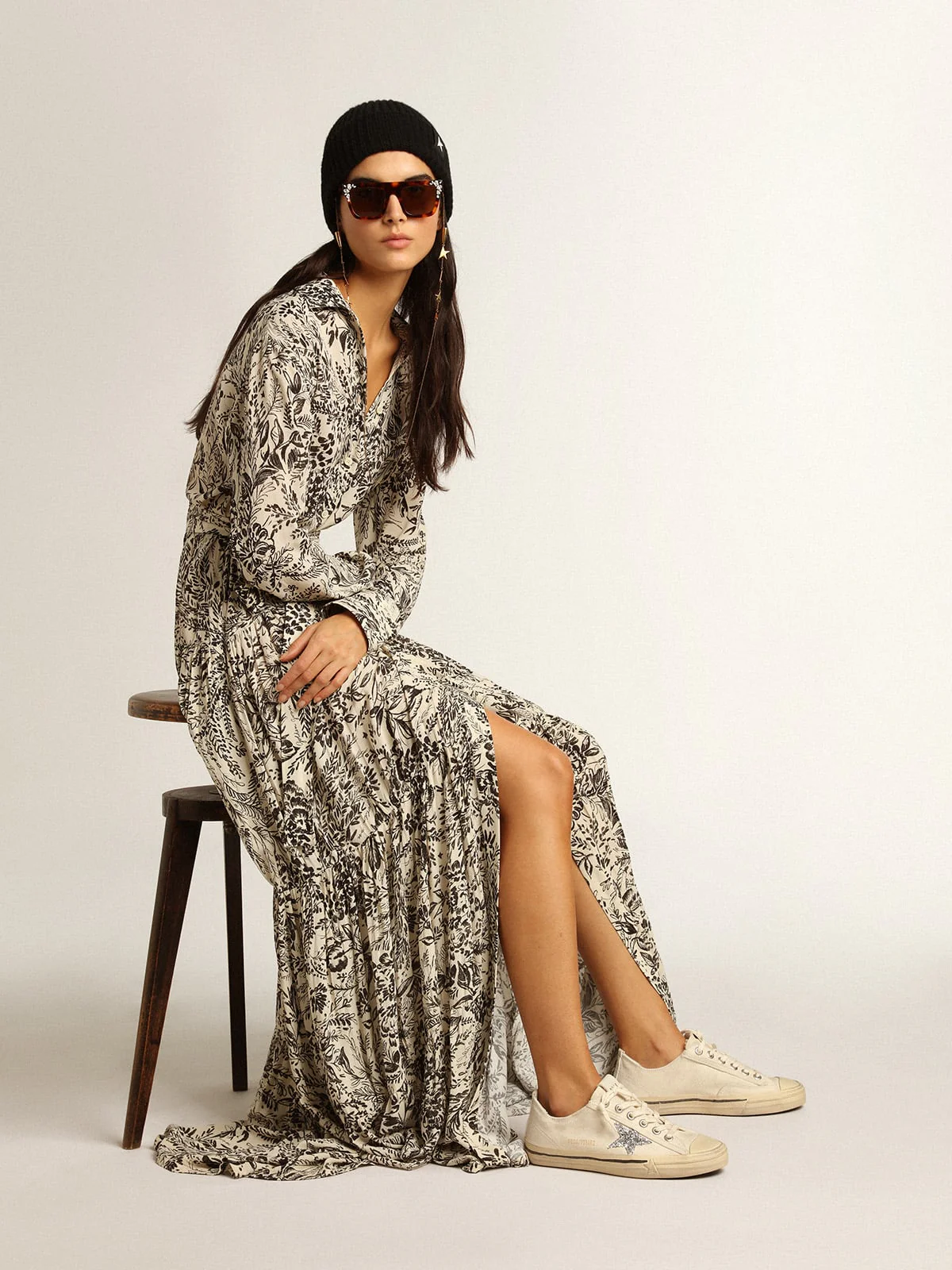 Women | V-Star Beige Canvas with A Silver Glitter Star | Beige x Silver - Image 8