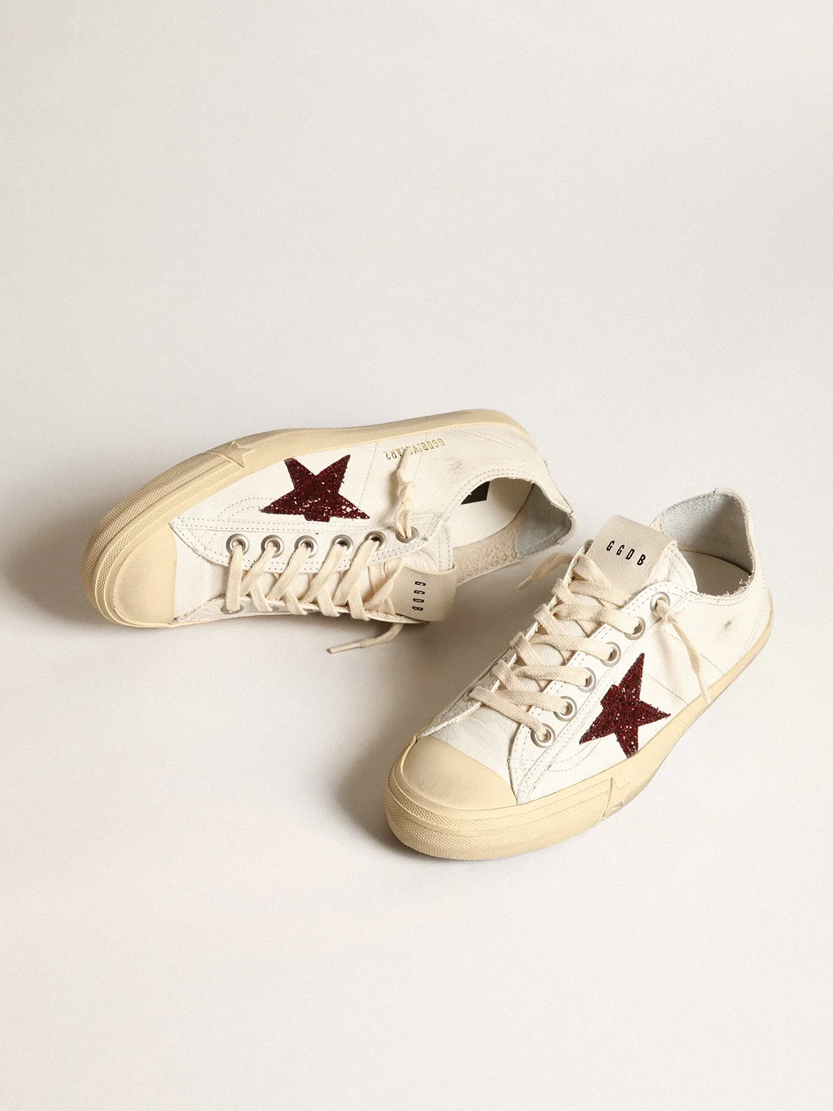 Women | V-Star White Nappa with Red Glitter Star | White x Red - Image 3