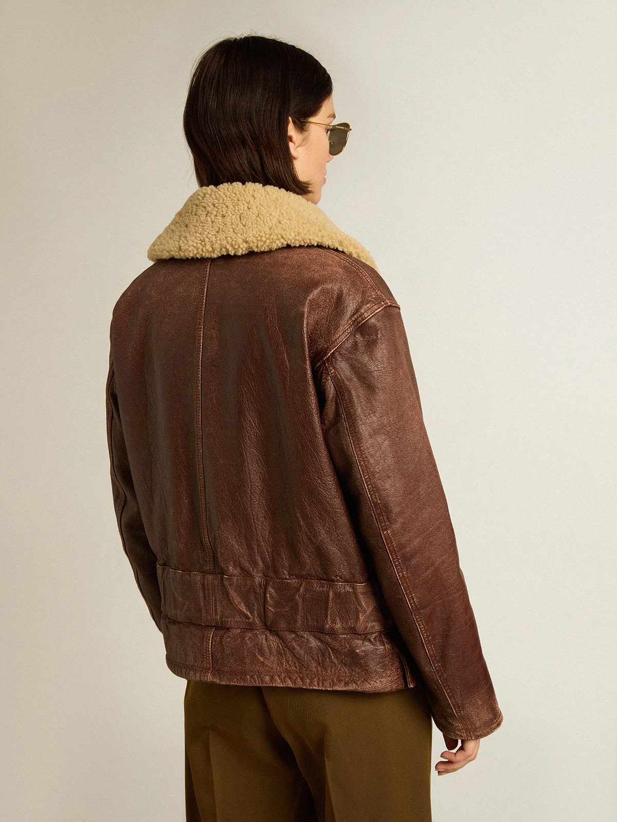 Women | Wood-Colored Jacket with Detachable Shearling Collar | Sassafras - Image 11