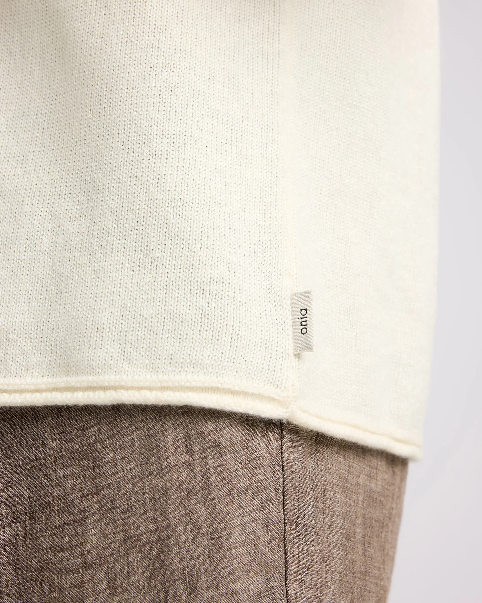 Mens | Linen Cashmere Rollneck Sweater | White - Image 4