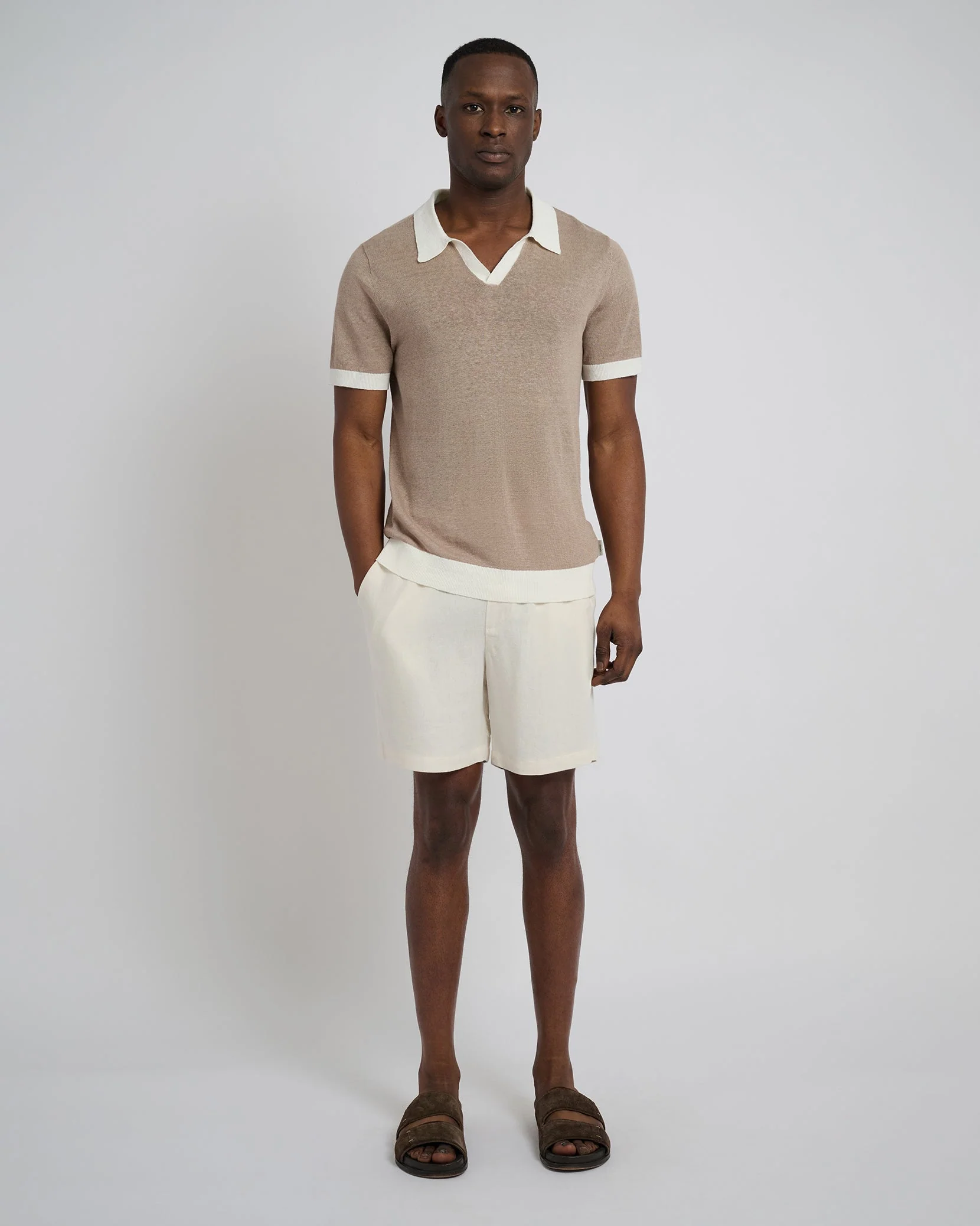 Mens | Linen Johnny Collar Polo Sweater | Tan/White - Image 4