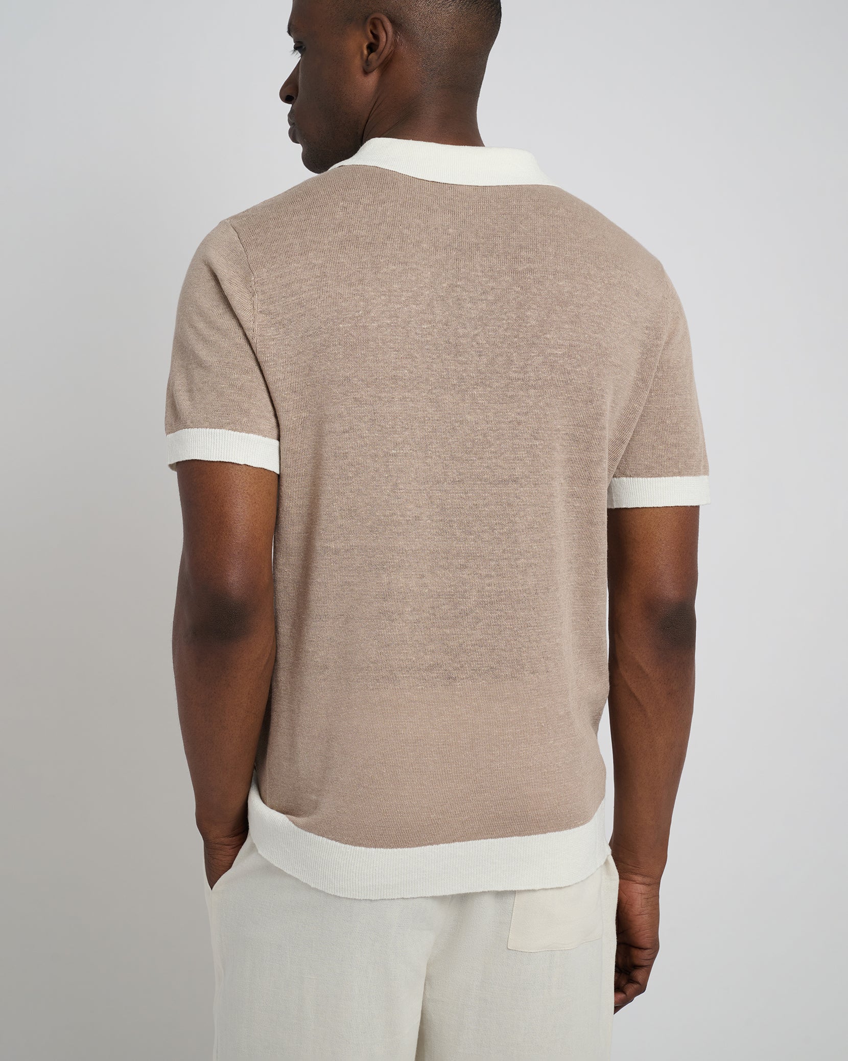 Mens | Linen Johnny Collar Polo Sweater | Tan/White - Image 5