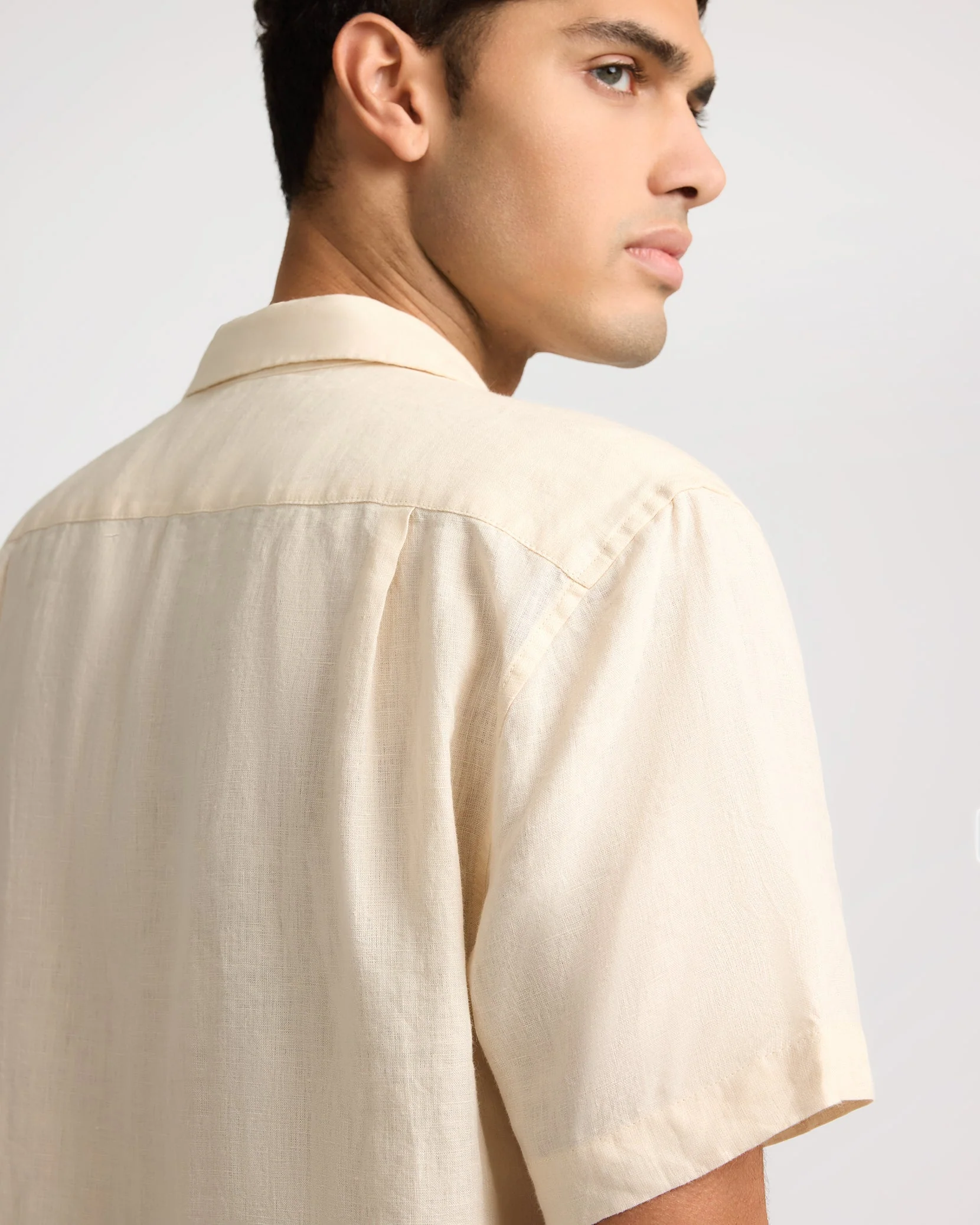 Mens | Linen Pintuck Camp Shirt | Natural - Image 5