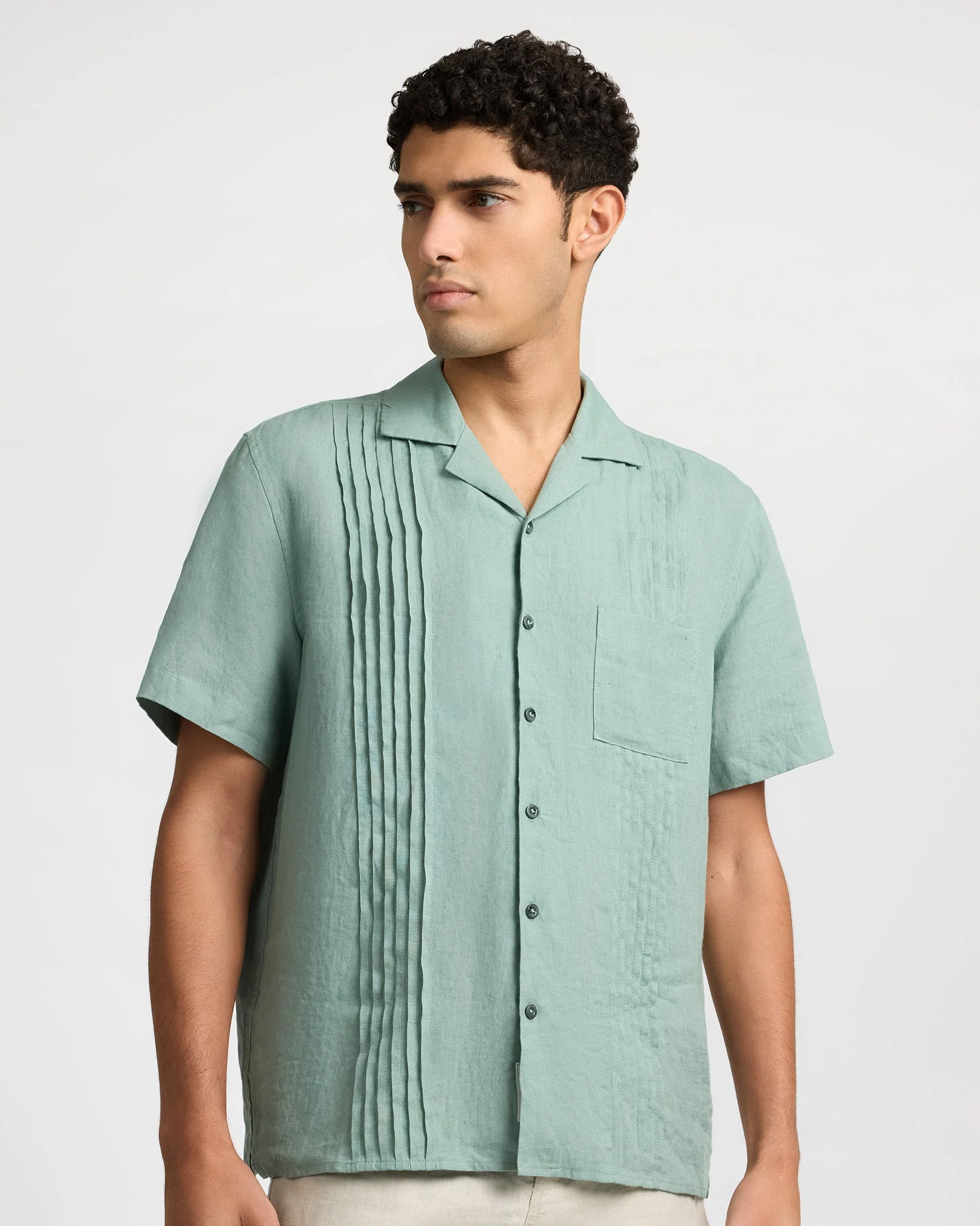 Mens | Linen Pintuck Camp Shirt | Soft Olive - Image 3