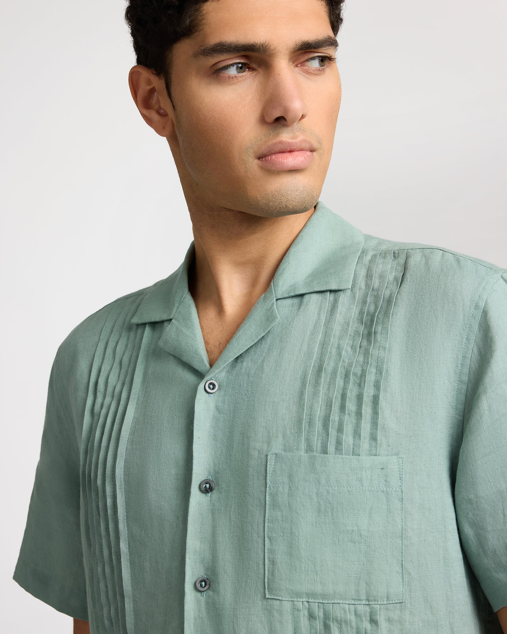 Mens | Linen Pintuck Camp Shirt | Soft Olive - Image 4