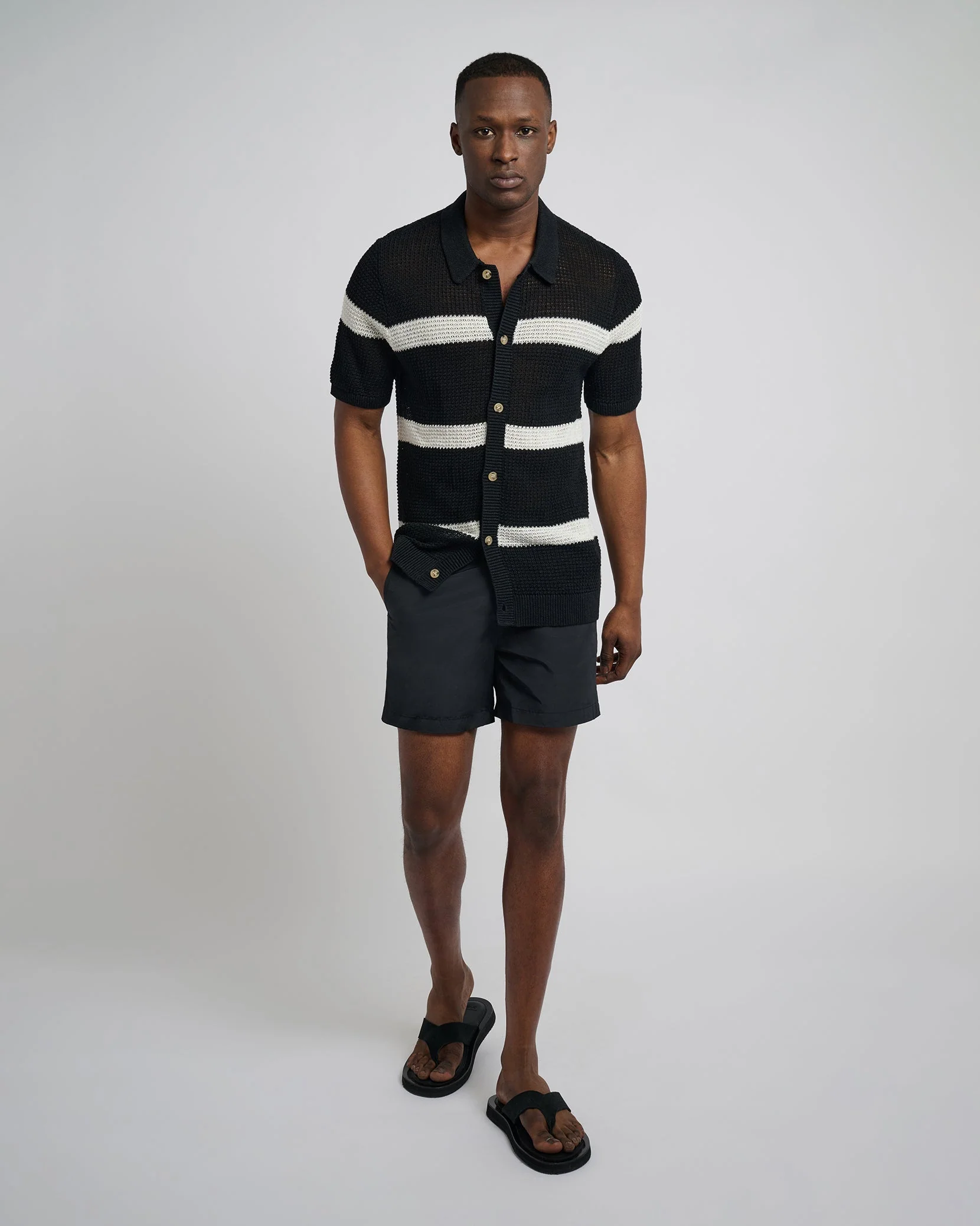 Mens | Linen Short Sleeve Button Up Sweater | Black/Egret - Image 4