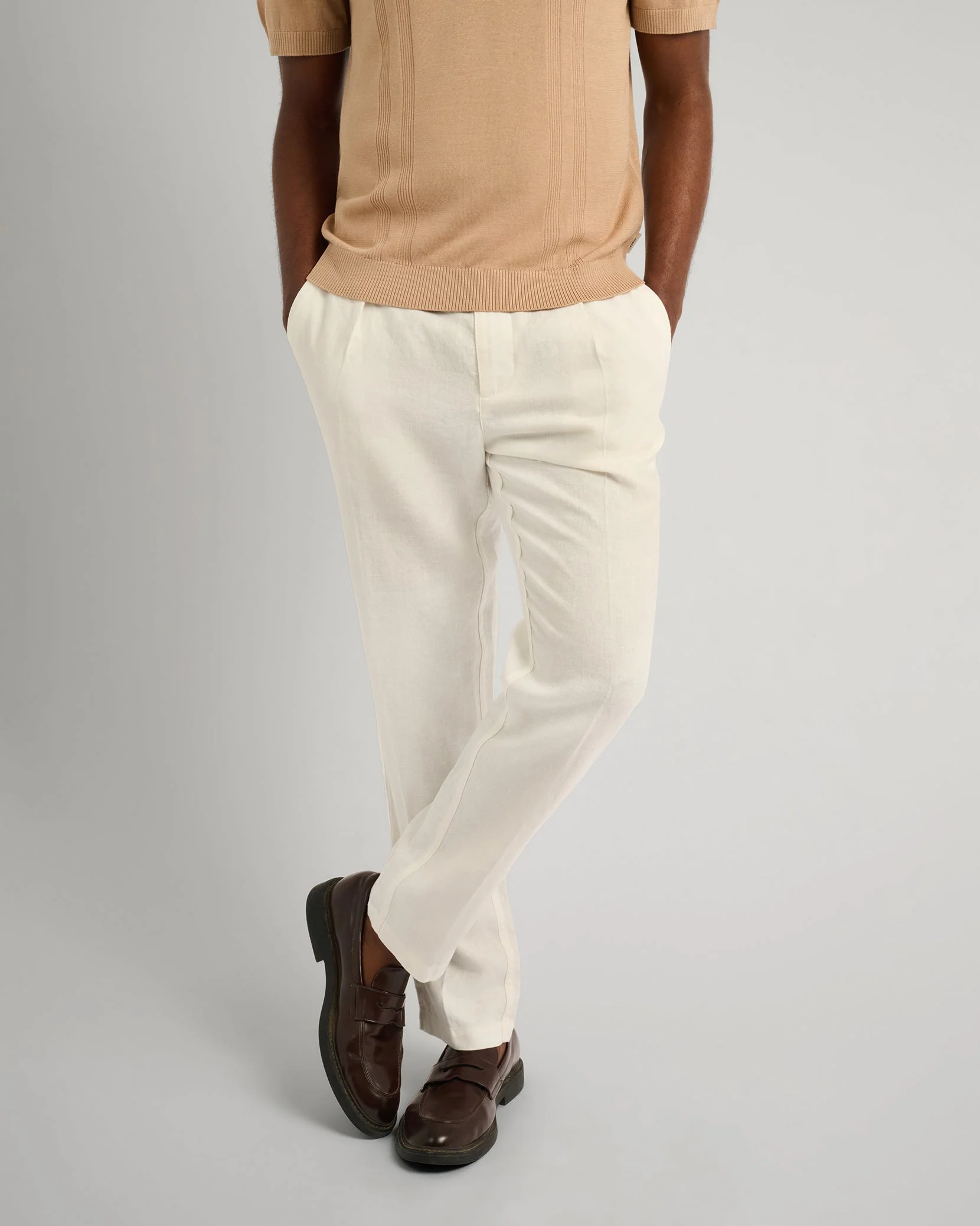 Mens | Linen Tapered Pleated Trouser | White - Image 2