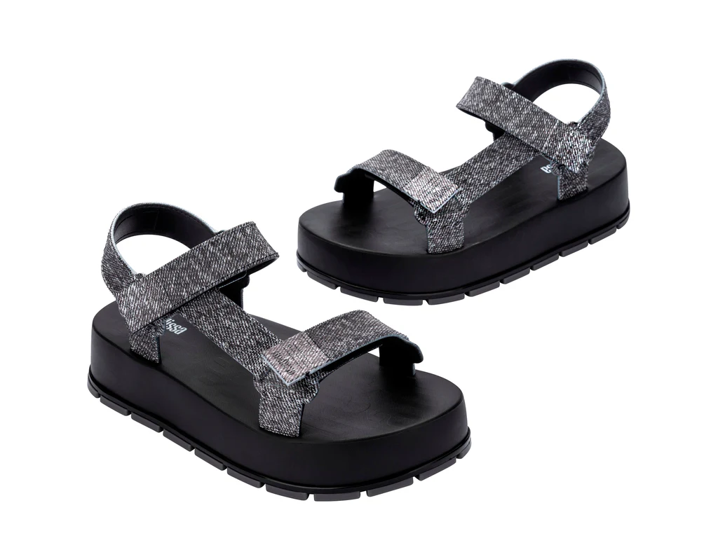 Flowing Denim Platform | Black Jeans - Image 3