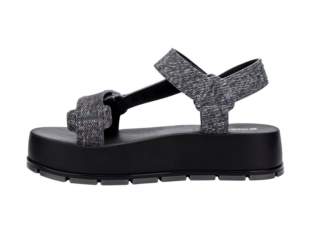 Flowing Denim Platform | Black Jeans - Image 4