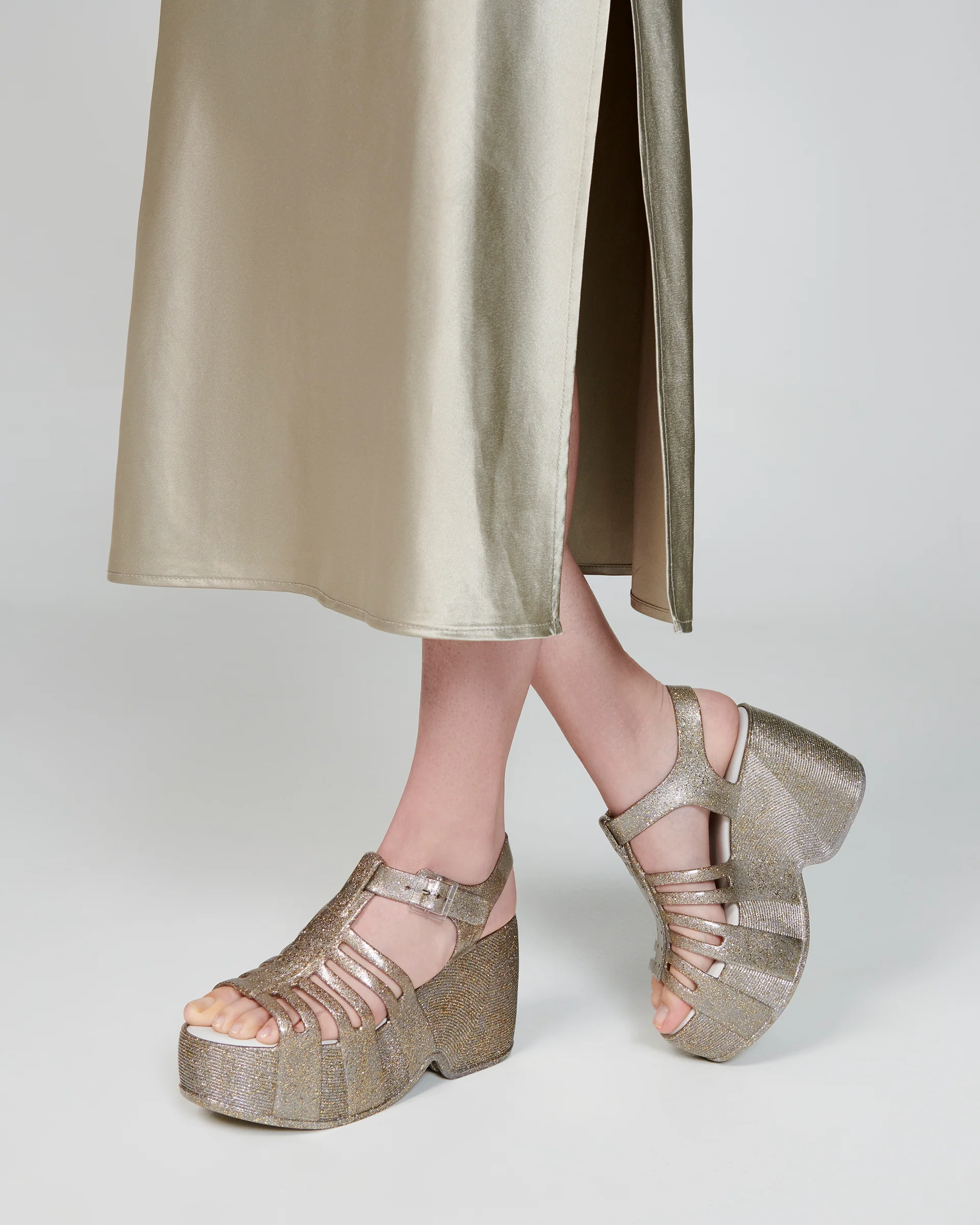Station 79 Platform | Glitter Gold - Image 9