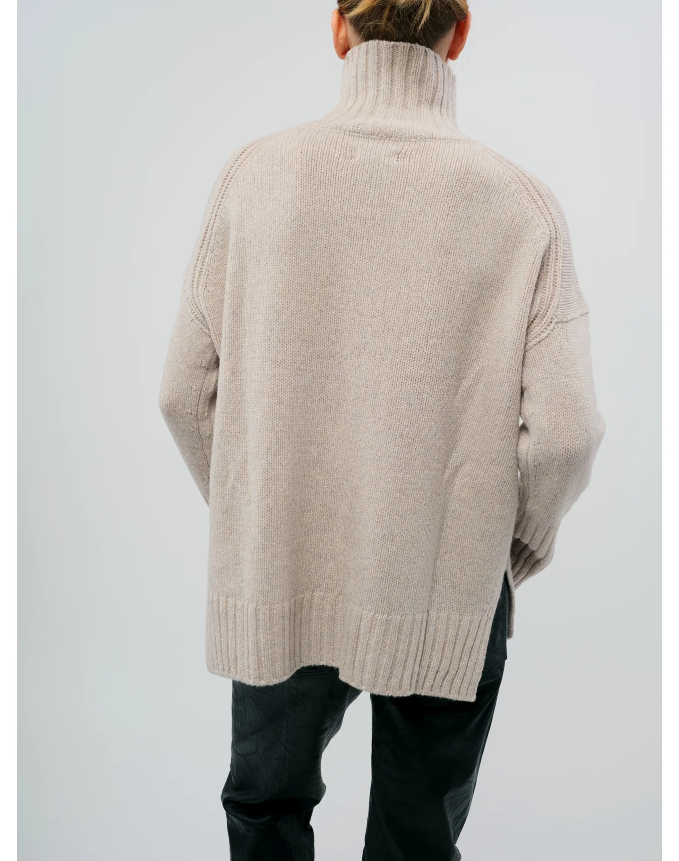 Alma We Heart Sweater | Maple - Image 7