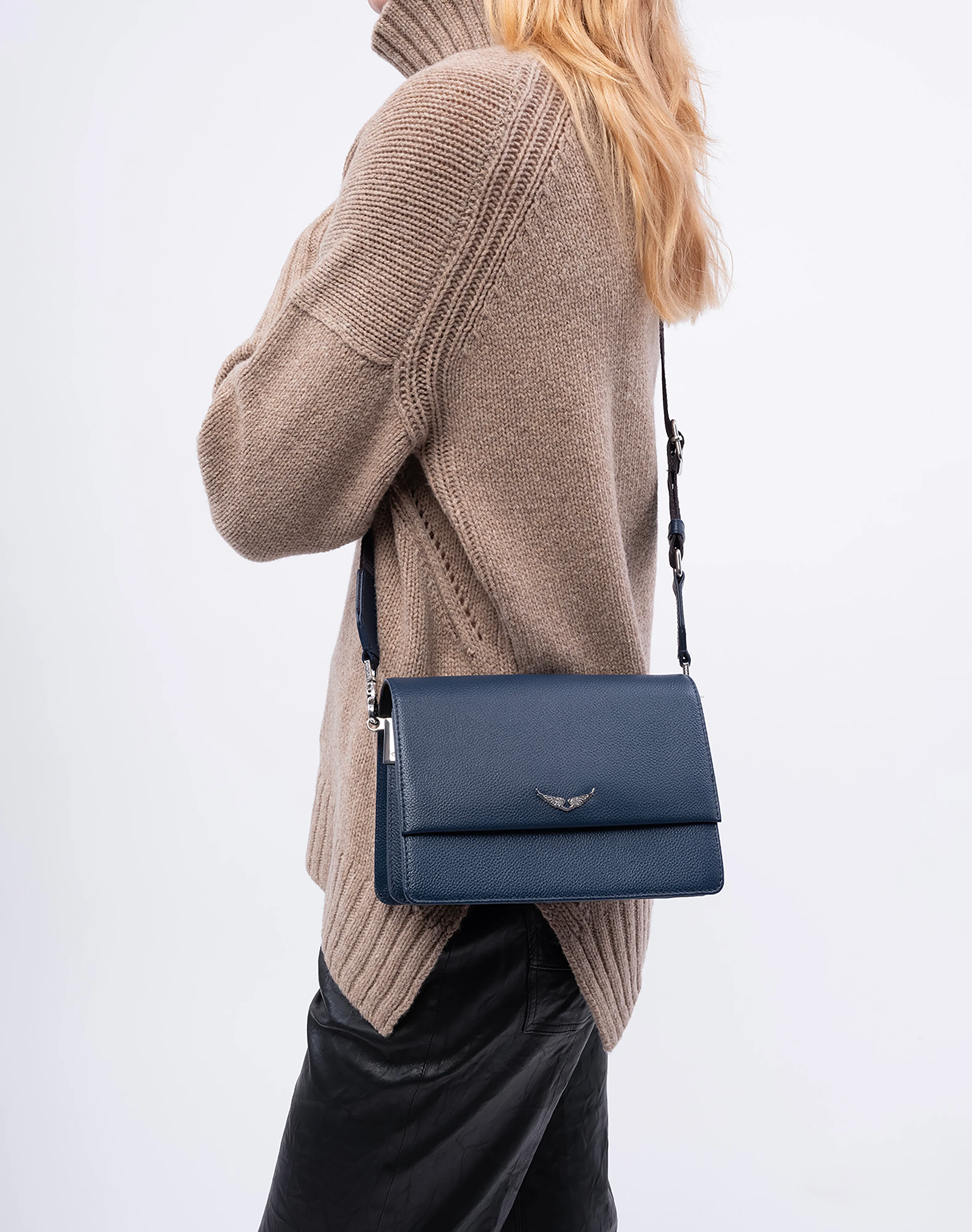 Lolita Wings Grained Leather Bag | Ink - Image 5