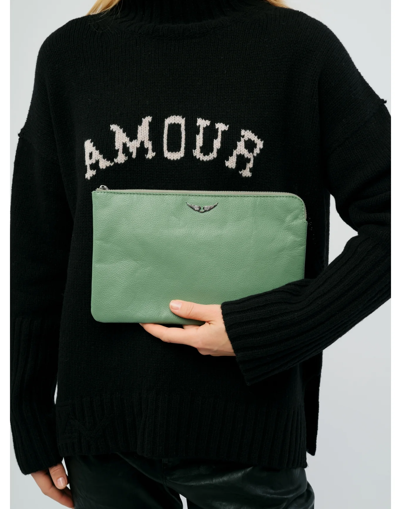 Uma Wings Grained Leather Small Pouch | Soul - Image 4