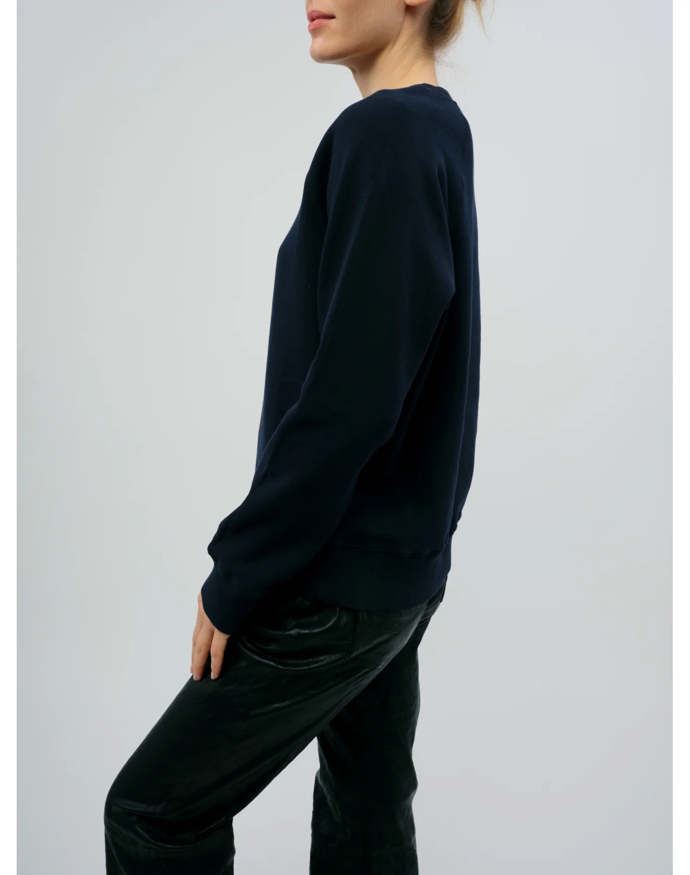 Upper Mo Heart Strass Sweatshirt | Ink - Image 3